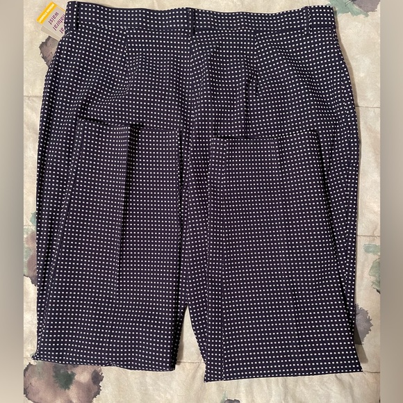 Patterned Blue Pants - Picture 3 of 8